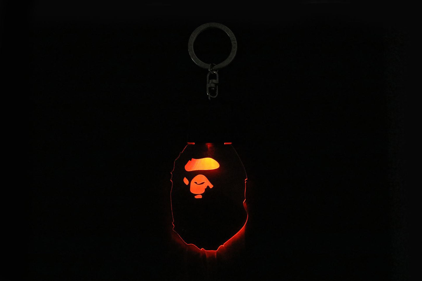 BAPE APE HEAD LED 鑰匙圈
