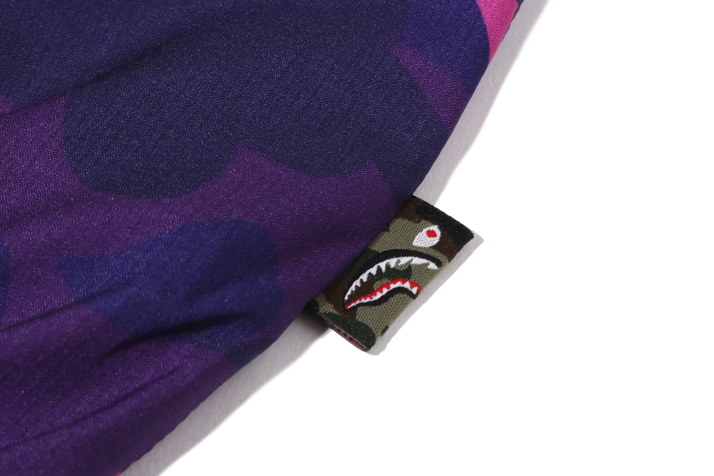 BAPE 彩色迷彩鯊魚連帽外套