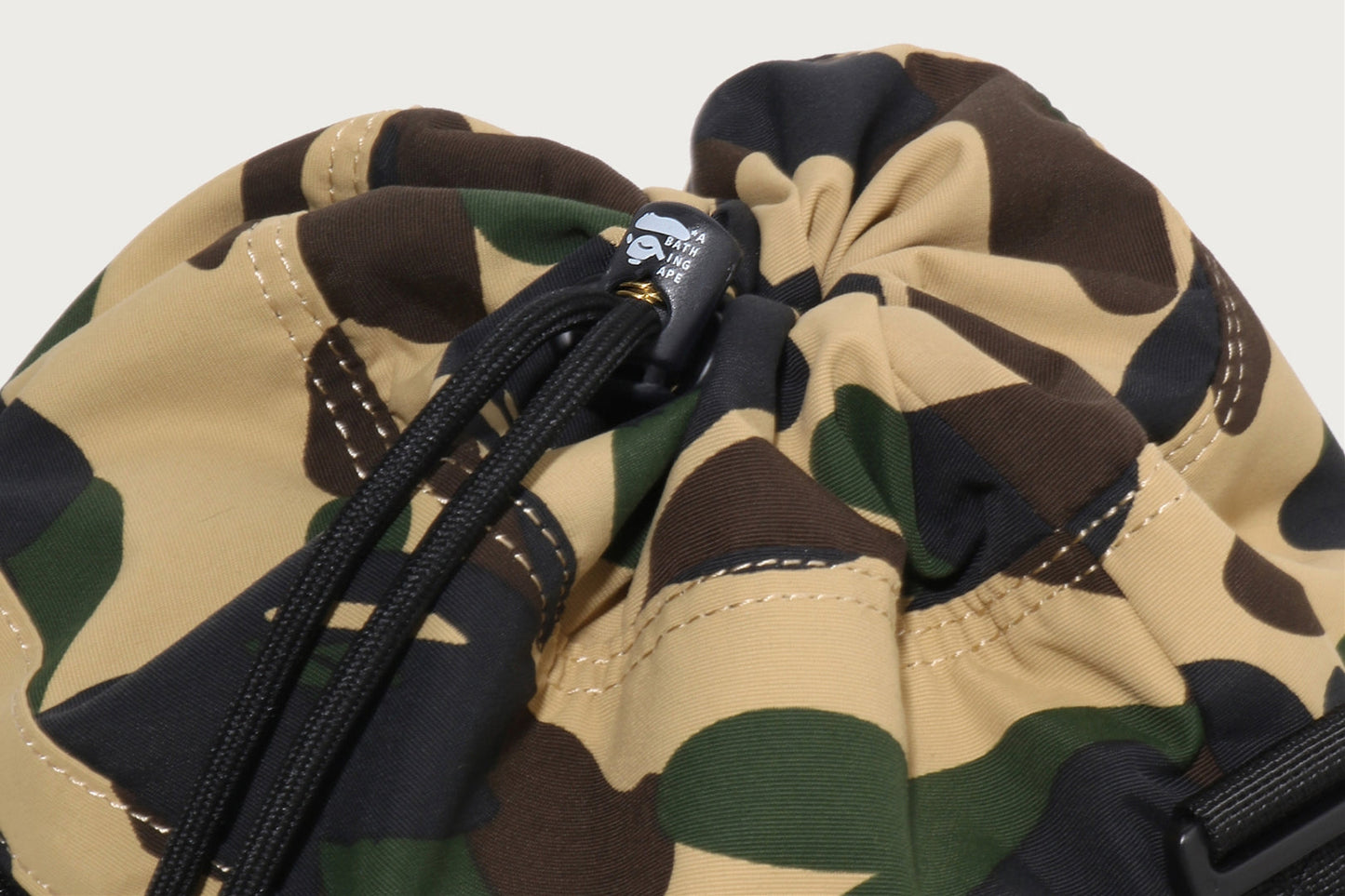 BAPE 1ST CAMO 抽繩包