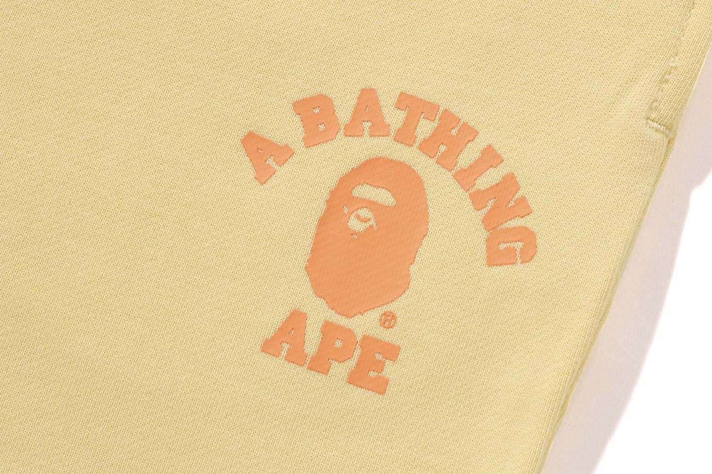 BAPE 大學風格運動短褲