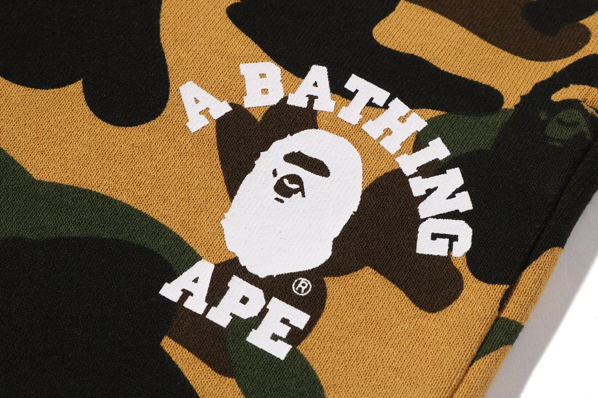 BAPE 1ST CAMO 大學風格運動短褲