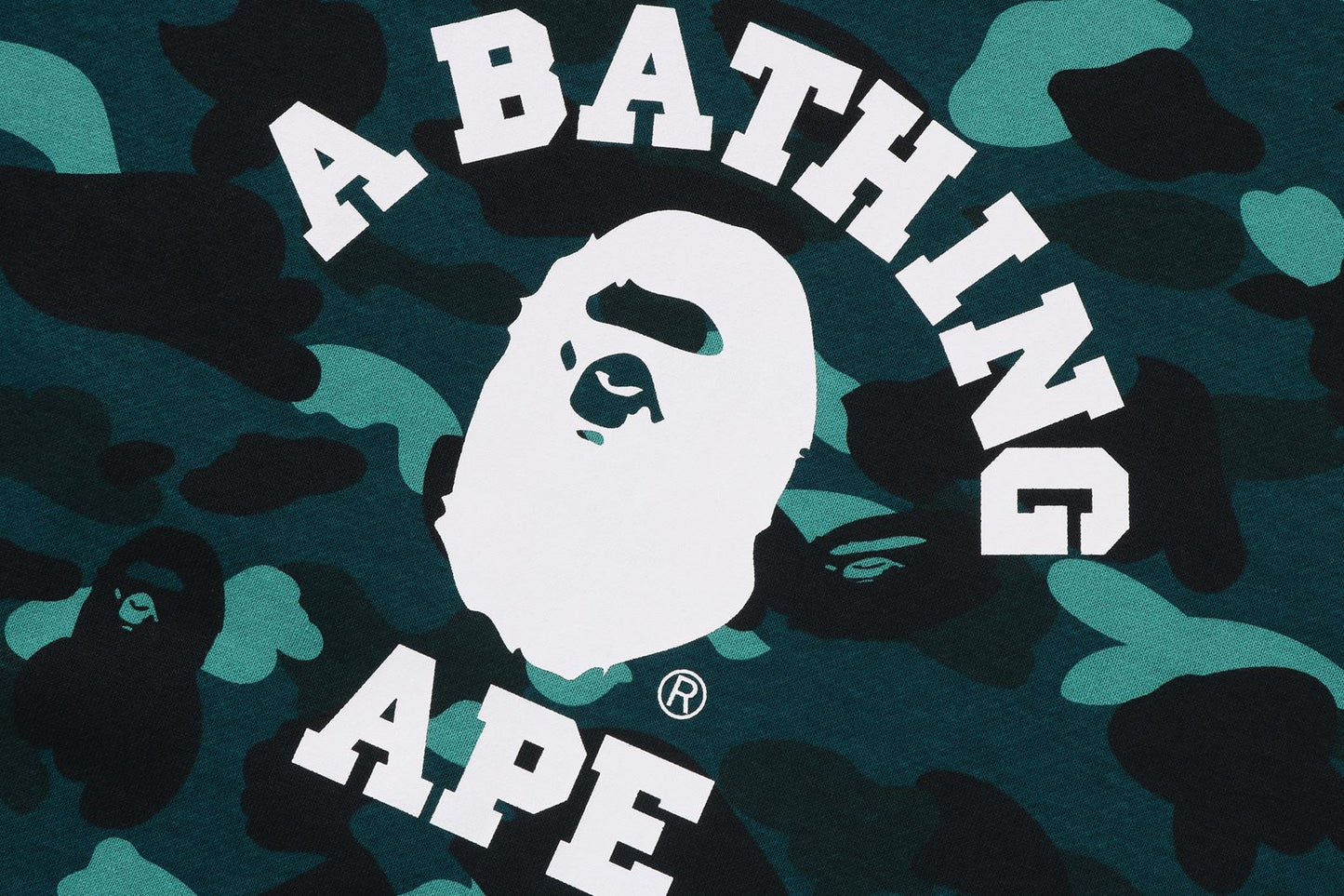 BAPE COLOR CAMO 大學風圓領運動衫