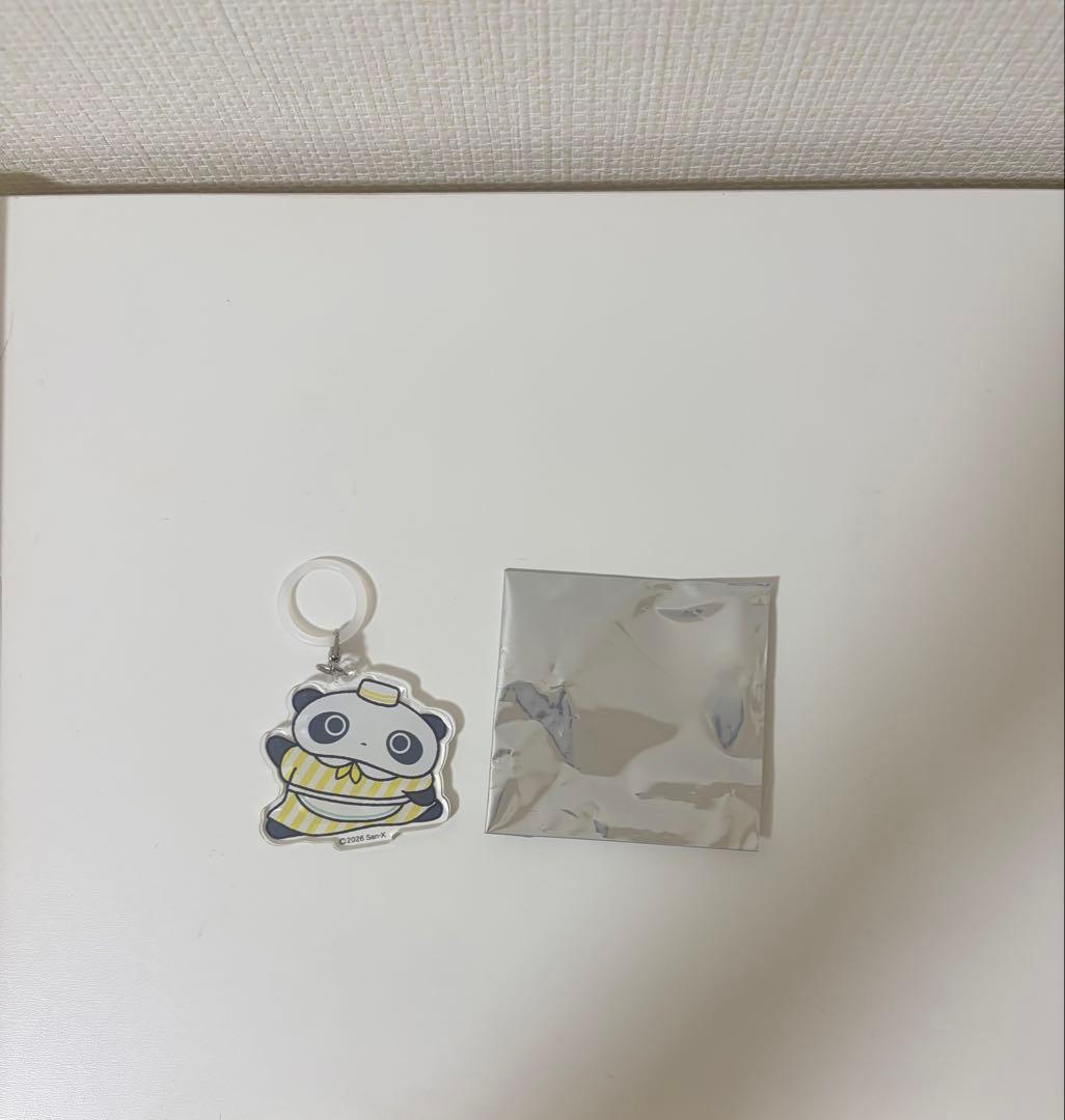 日本代購|たれぱんだ アクリルキーホルダー 富士急 めじるしチャーム|Mercari