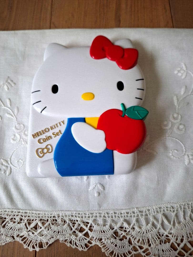 日本代購|哈囉凱蒂 紀念幣套裝 - 30週年紀念幣套裝|Mercari