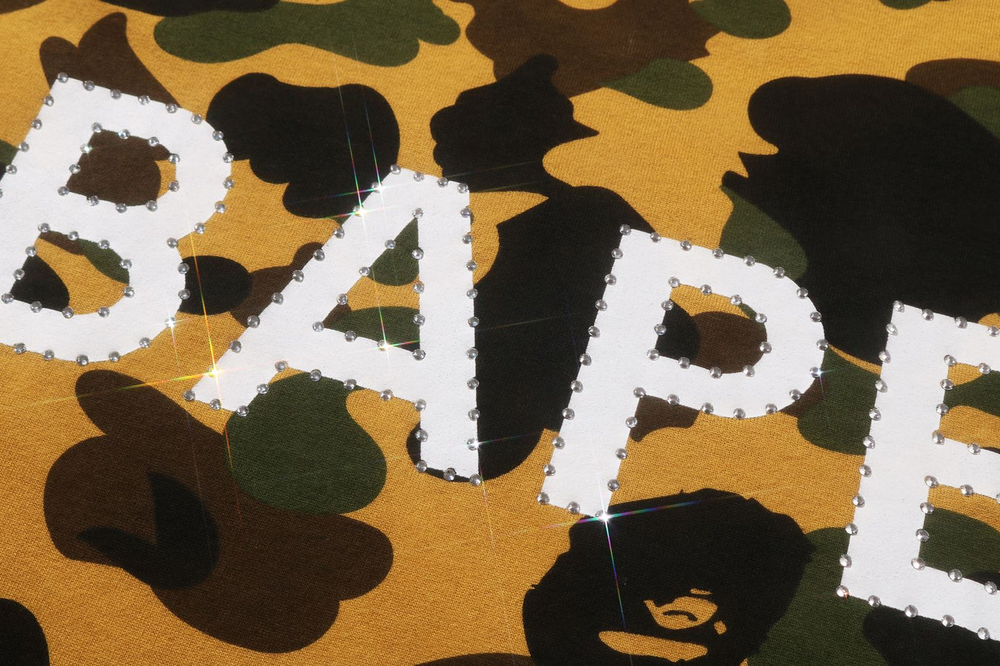 BAPE 1ST CAMO水晶亮片T恤
