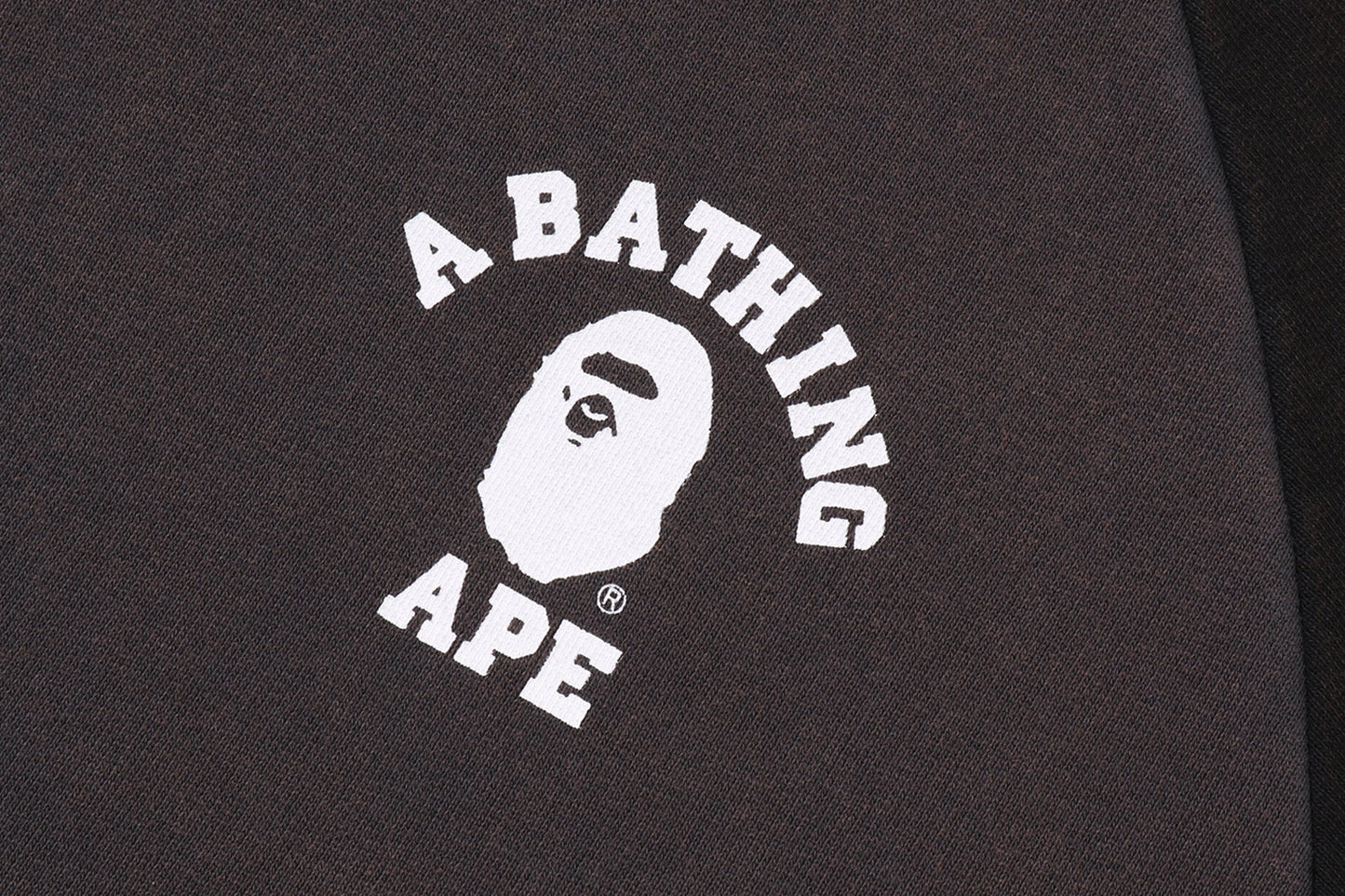 BAPE 大學休閒版型運動T恤
