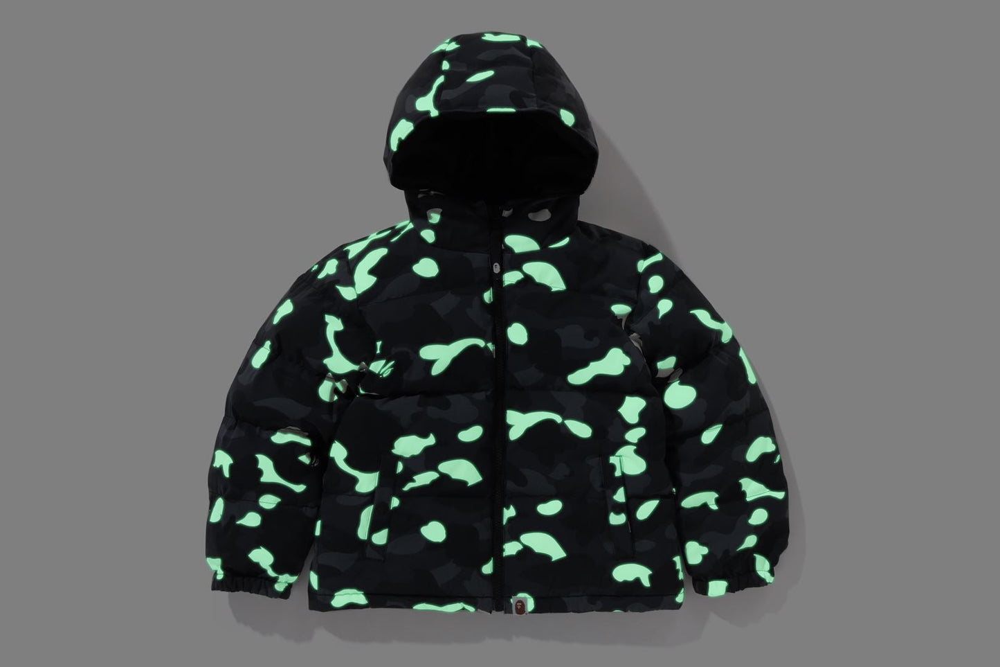 BAPE CITY CAMO 可翻轉連帽羽絨外套