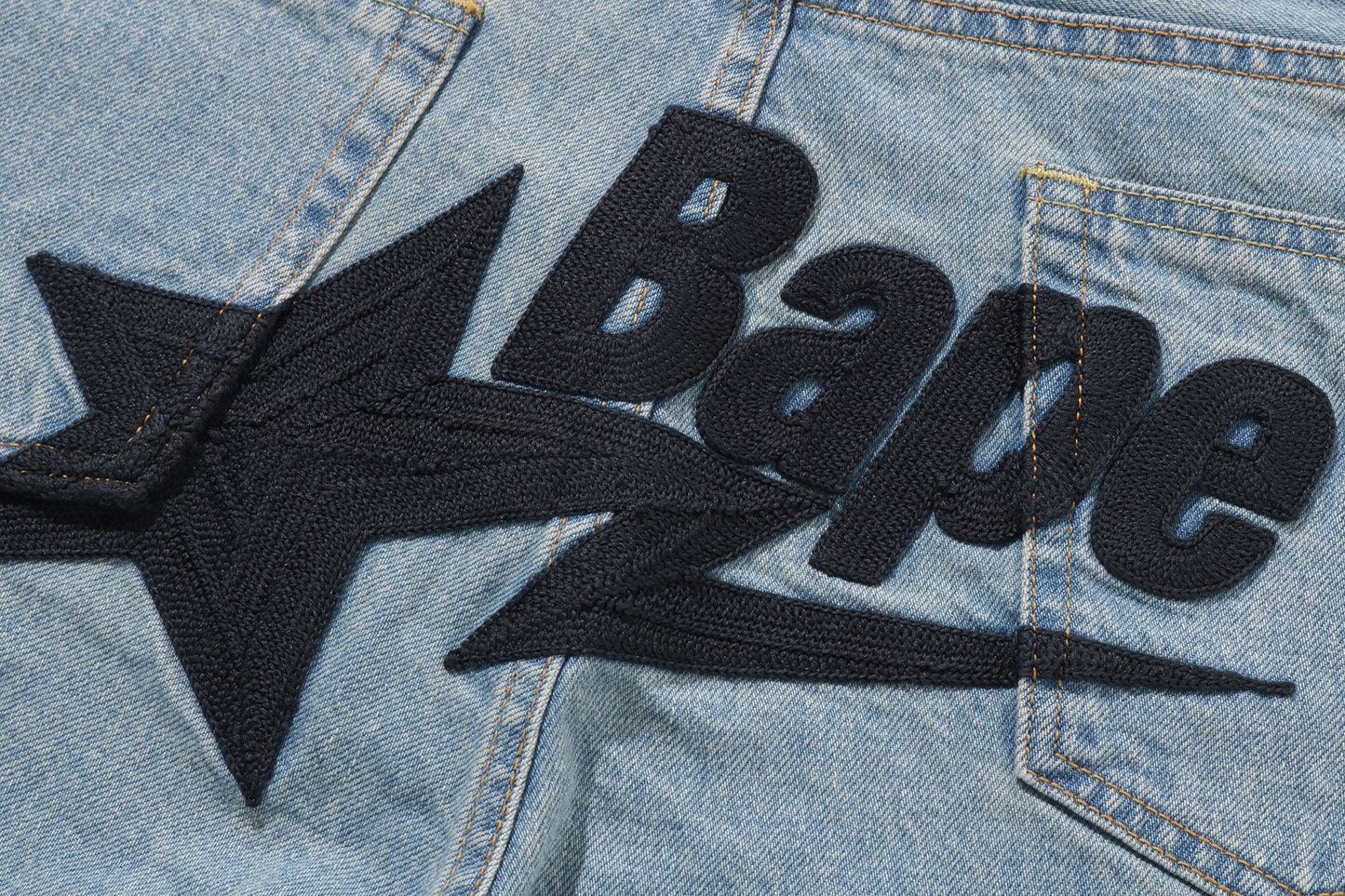 BAPE STA 刺繡寬鬆牛仔褲
