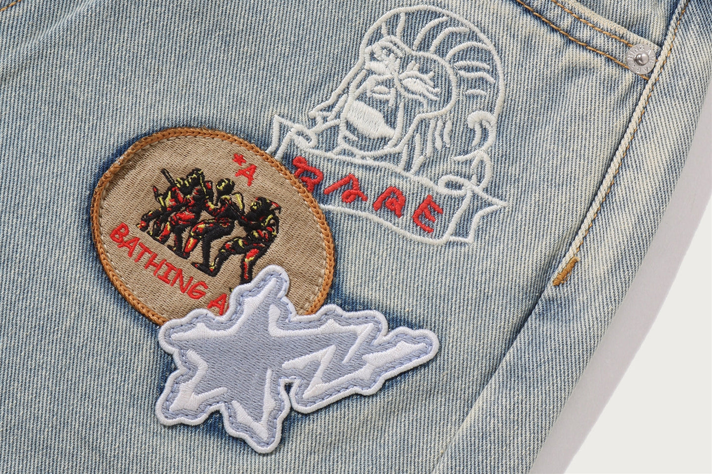 BAPE 多標誌寬版牛仔褲