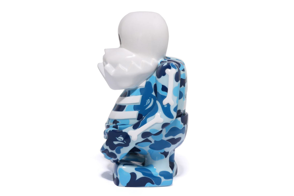 BAPE BOUNTY HUNTER ABC CAMO SKULL-KUN FIGURE