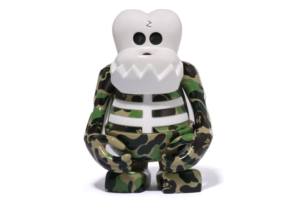 BAPE BOUNTY HUNTER ABC CAMO SKULL-KUN FIGURE
