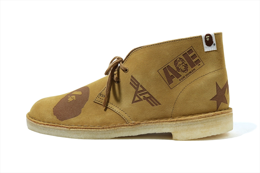 BAPE X CLARKS 沙漠靴