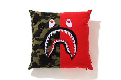 BAPE 1ST CAMO SHARK 方形抱枕