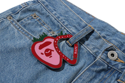 BAPE 草莓猿頭登山扣