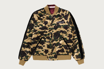BAPE 1ST CAMO 雙面可穿的 STA 鋪棉紀念夾克