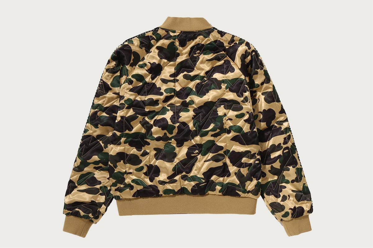 BAPE 1ST CAMO 雙面可穿的 STA 鋪棉紀念夾克
