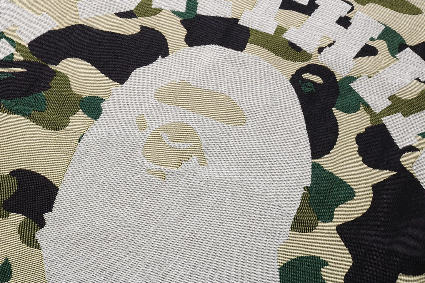 BAPE 1ST CAMO JACQUARD BLANKET