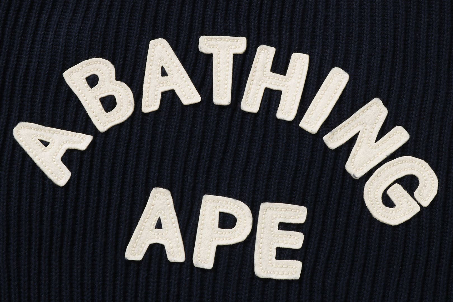 BAPE 大學風開襟毛衣