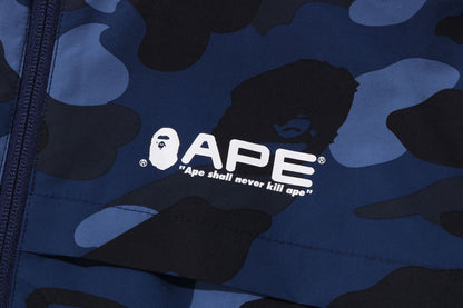 BAPE 彩色迷彩連帽外套