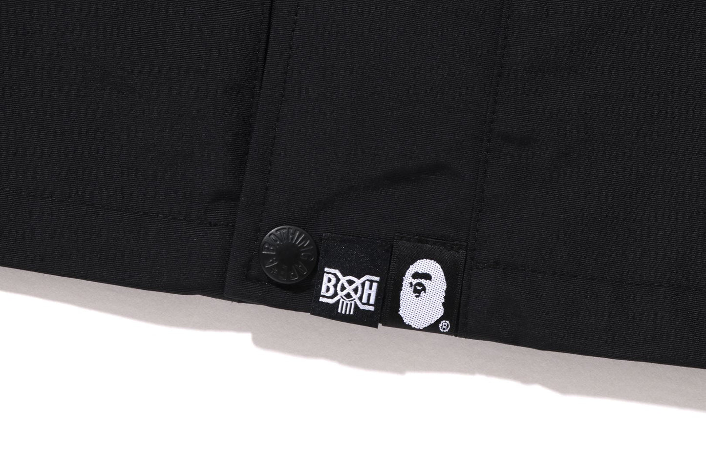 BAPE BOUNTY HUNTER MAD SHARK 雪板外套