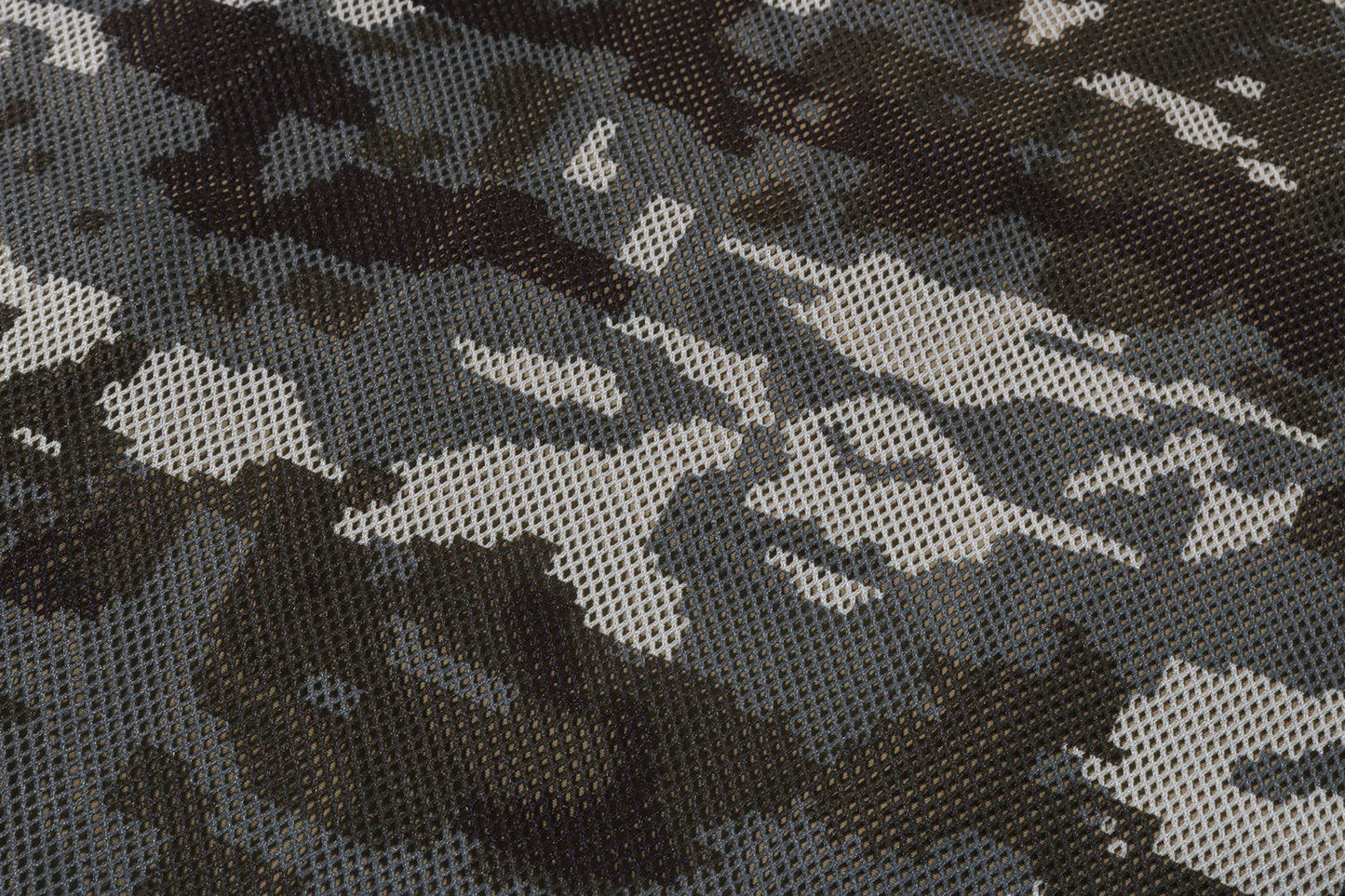 BAPE 可翻轉教練外套