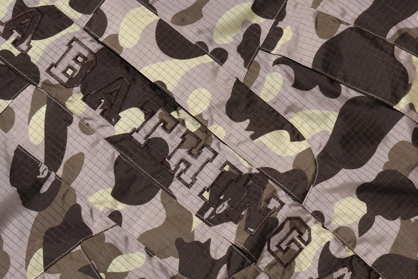 BAPE 彩色迷彩反光耐磨短款滑雪外套