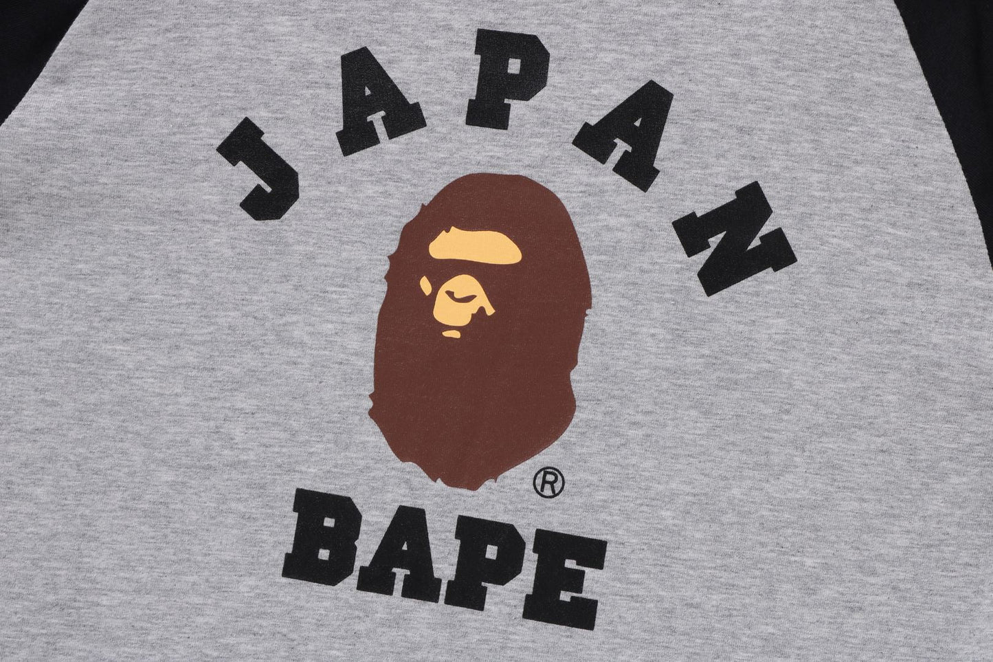 BAPE 日本大學城市拉格蘭長袖T恤