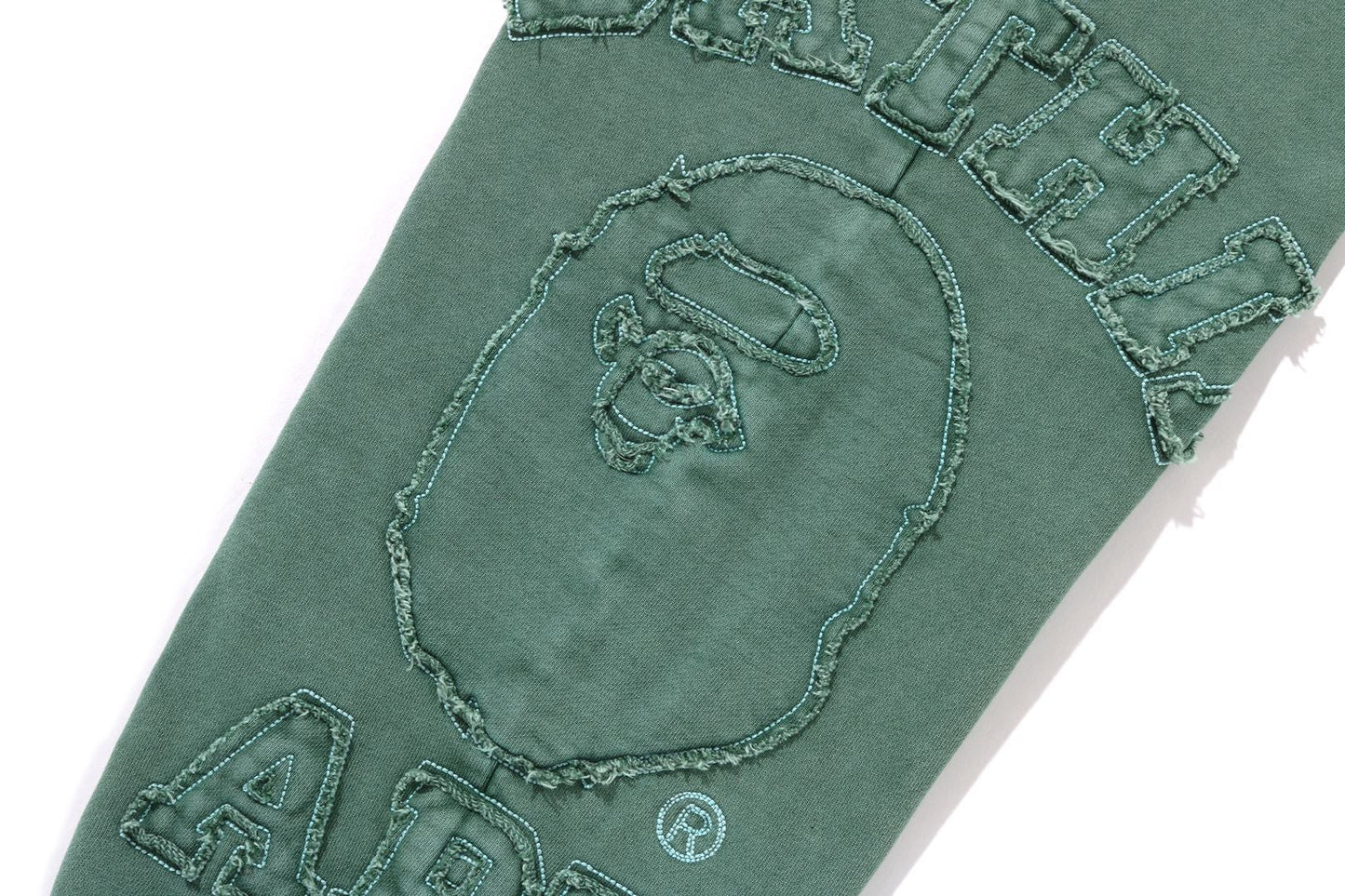 BAPE 復古洗水大學補丁運動褲