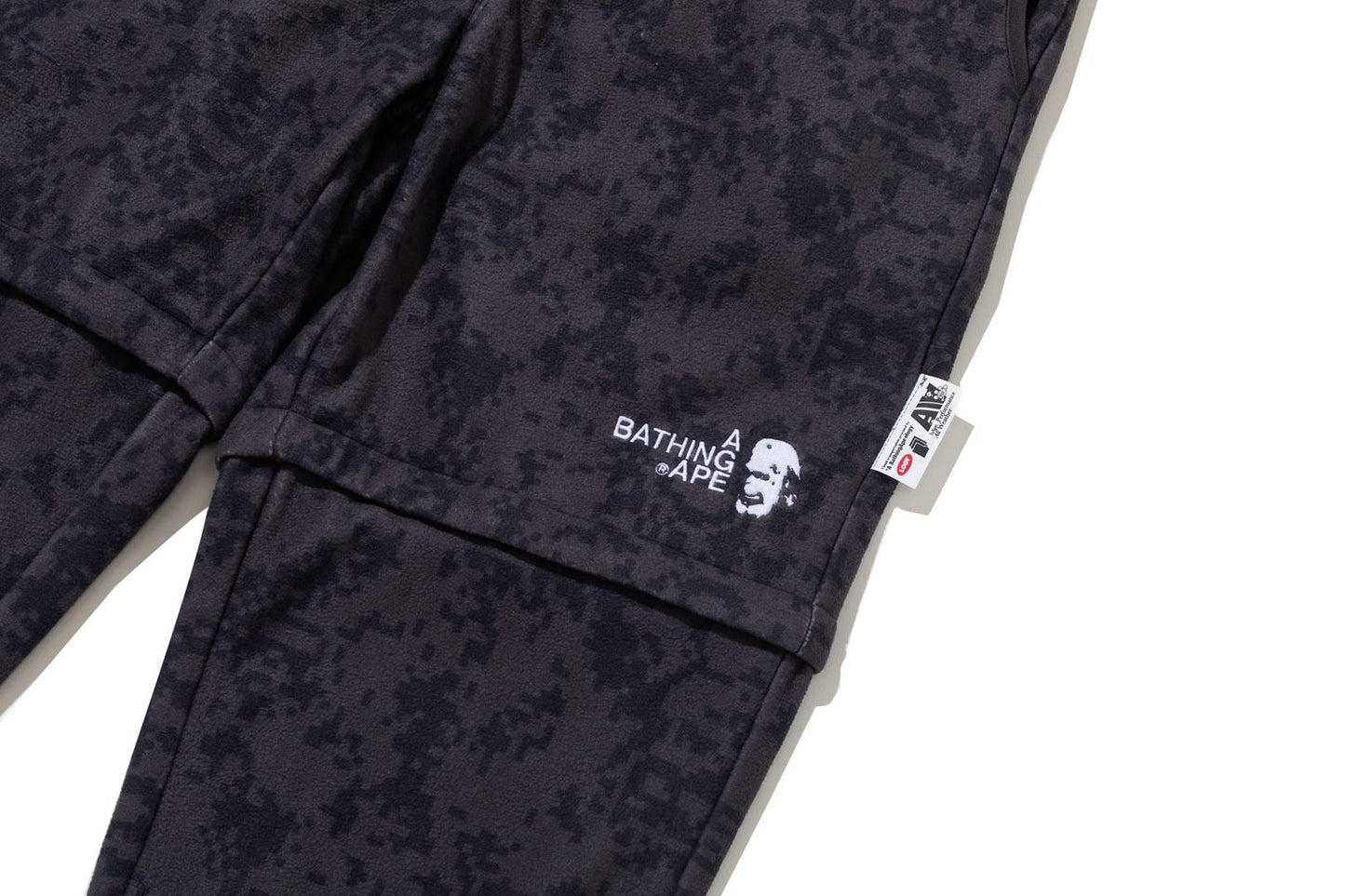 BAPE 【 BAPE BY KAZUKI KURAISHI 】DIGITAL CAMO MOD DETACHABLE PANTS