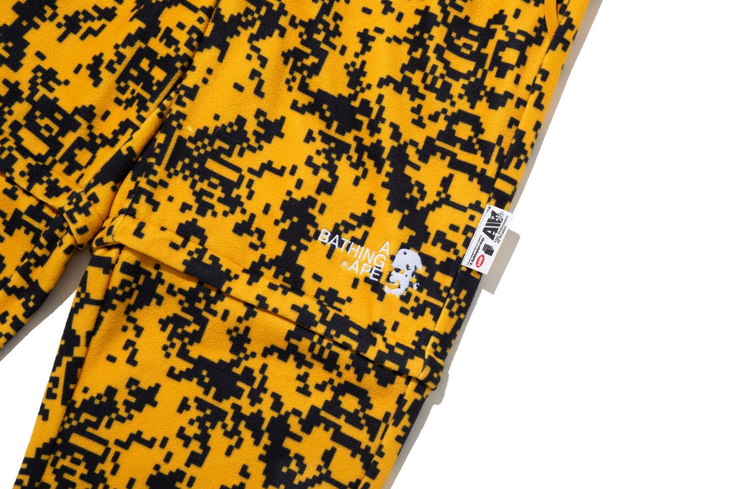 BAPE 【 BAPE BY KAZUKI KURAISHI 】DIGITAL CAMO MOD DETACHABLE PANTS