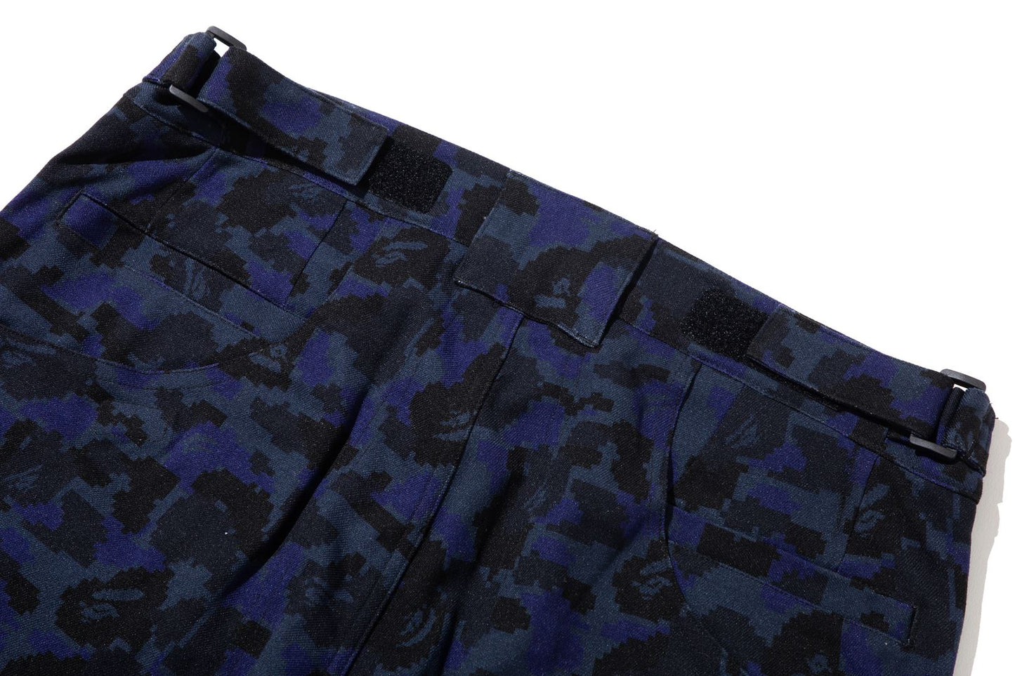 BAPE 【 BAPE BY KAZUKI KURAISHI 】PIXELATE CAMO TACTICAL PANTS