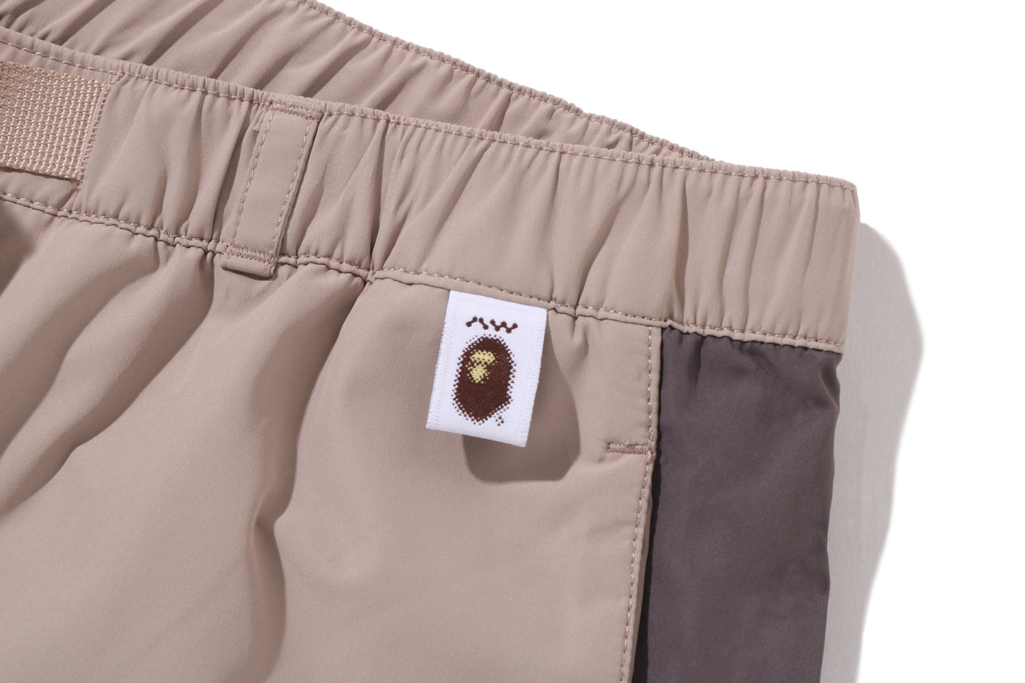 BAPE 倉石一樹 3層帶扣鯊魚褲
