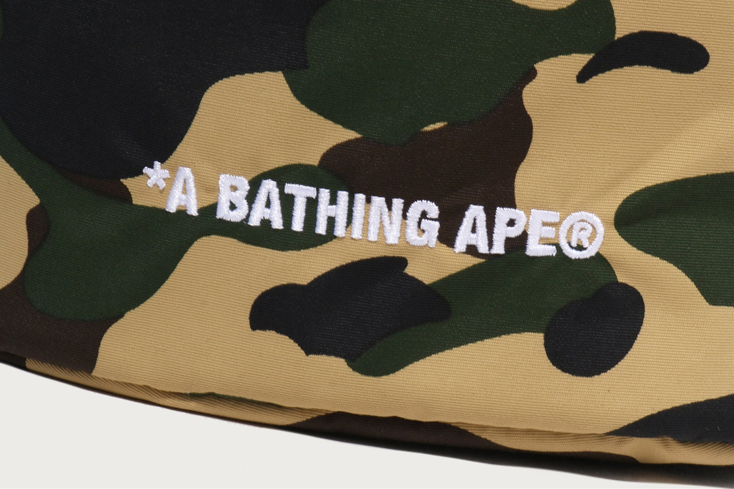 BAPE 1ST CAMO 抽繩包