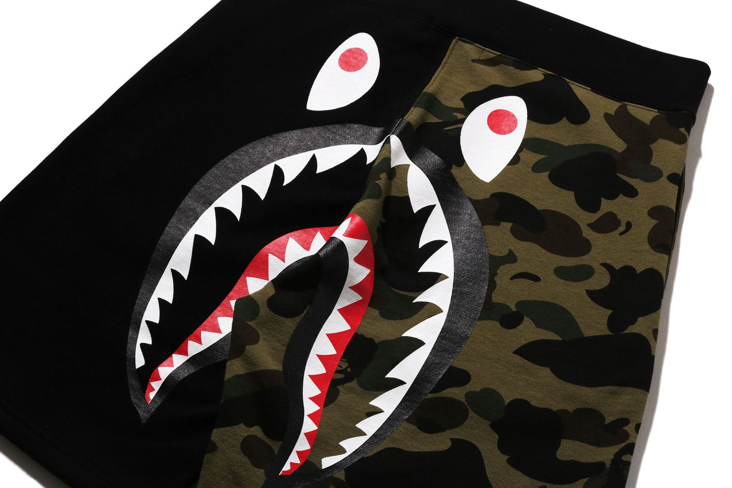 BAPE 1ST CAMO BACK SHARK SWEAT SHORTS