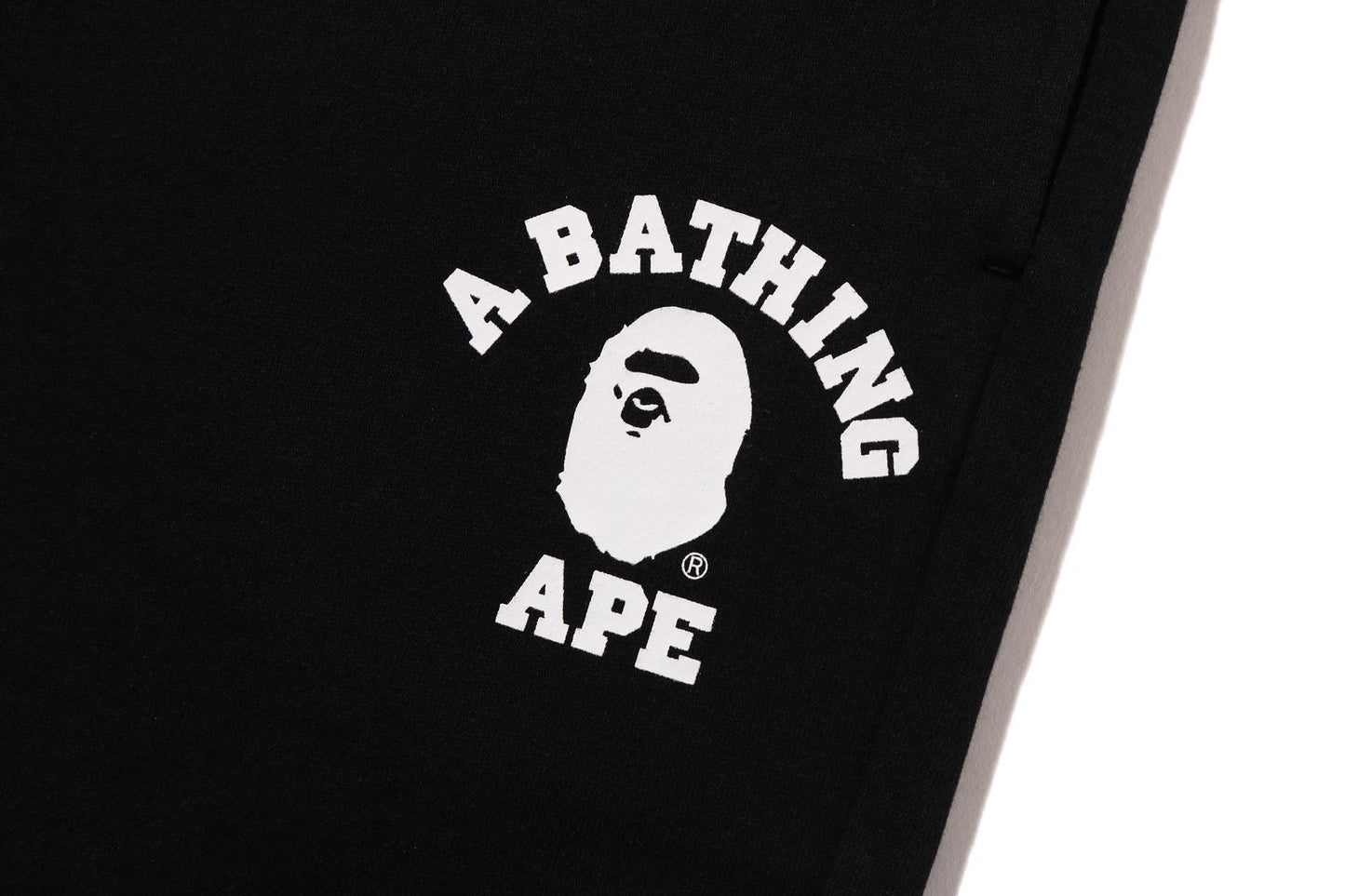 BAPE 大學風格運動短褲