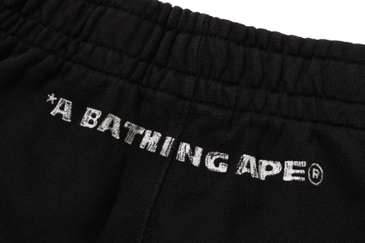 BAPE HEAVY WASH 手繪足球標誌寬鬆版短褲