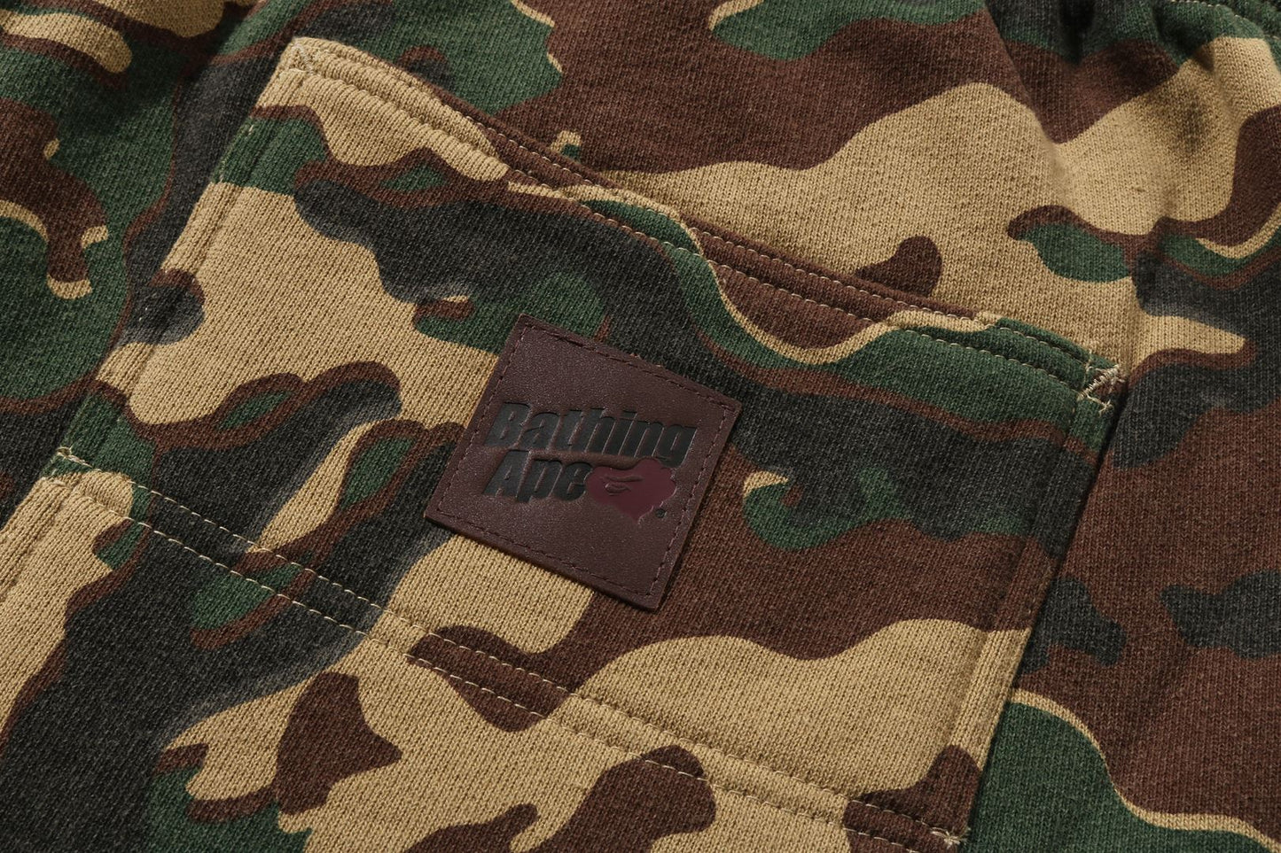 BAPE GLITCH WOODLAND CAMO 雙膝放鬆版運動短褲