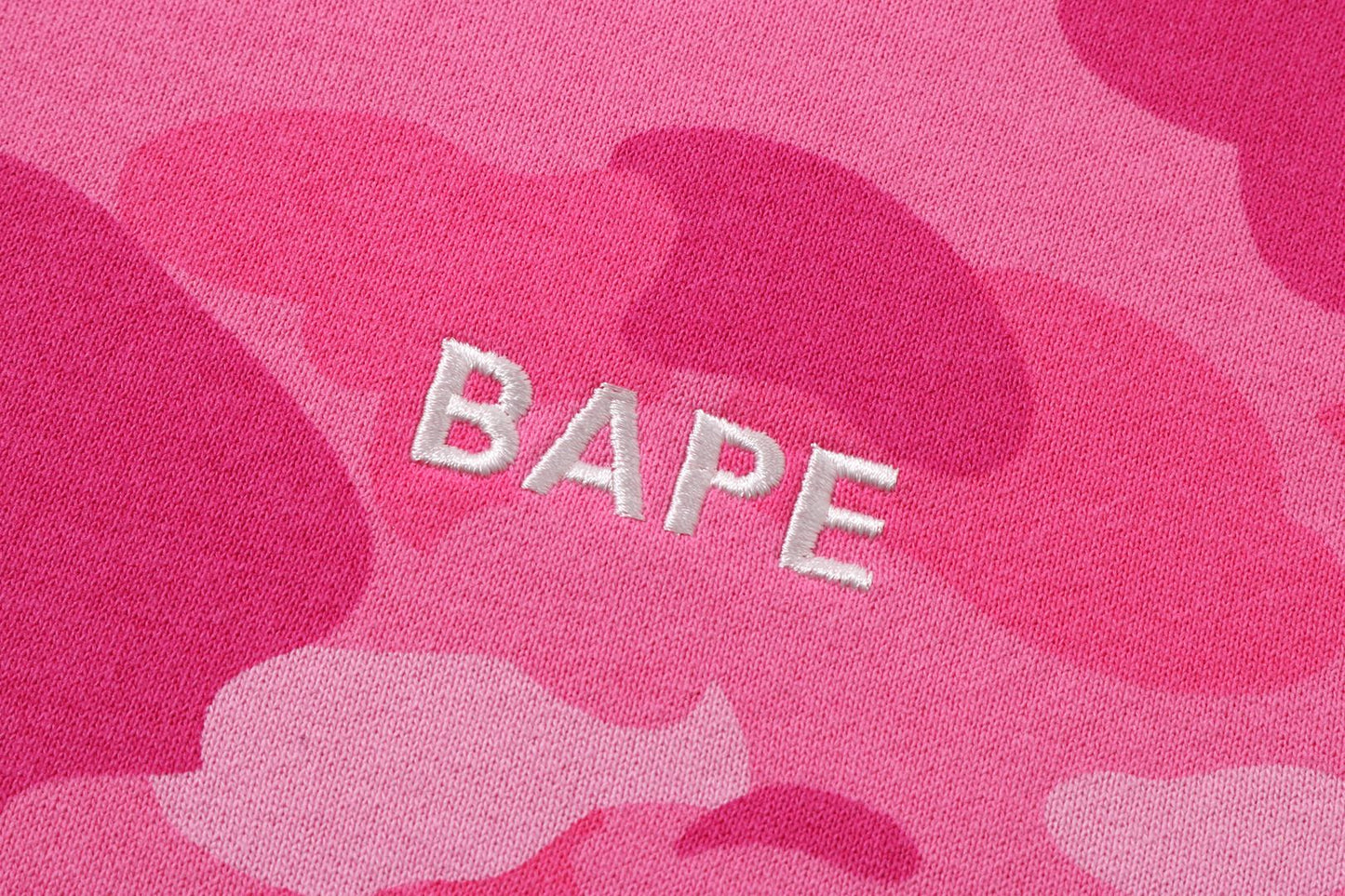 BAPE 彩色迷彩短版圓領運動衫