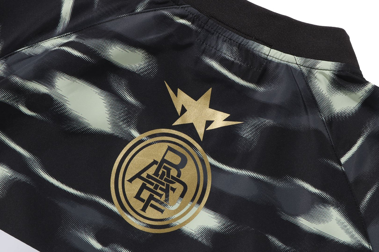 BAPE 螢幕迷彩足球標誌寬鬆版圓領衛衣