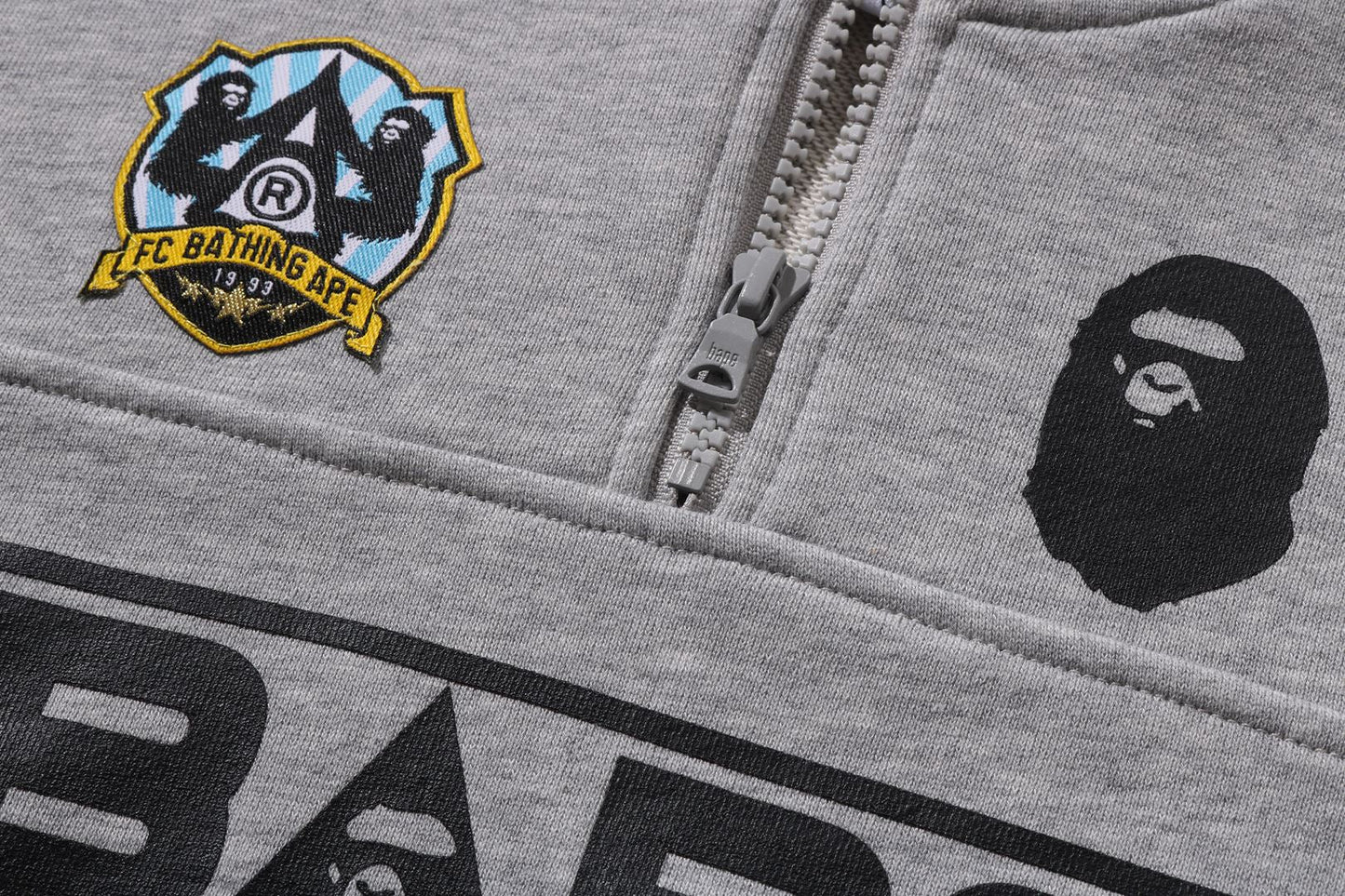 BAPE 刺繡補丁寬鬆版半拉鍊運動衫
