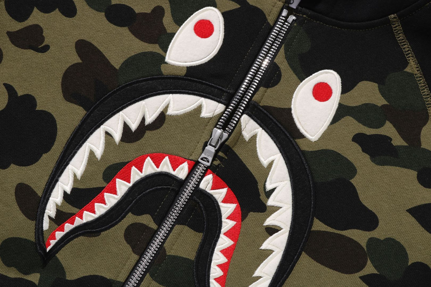BAPE 1ST CAMO SHARK PATCH ZIP HOODIE
