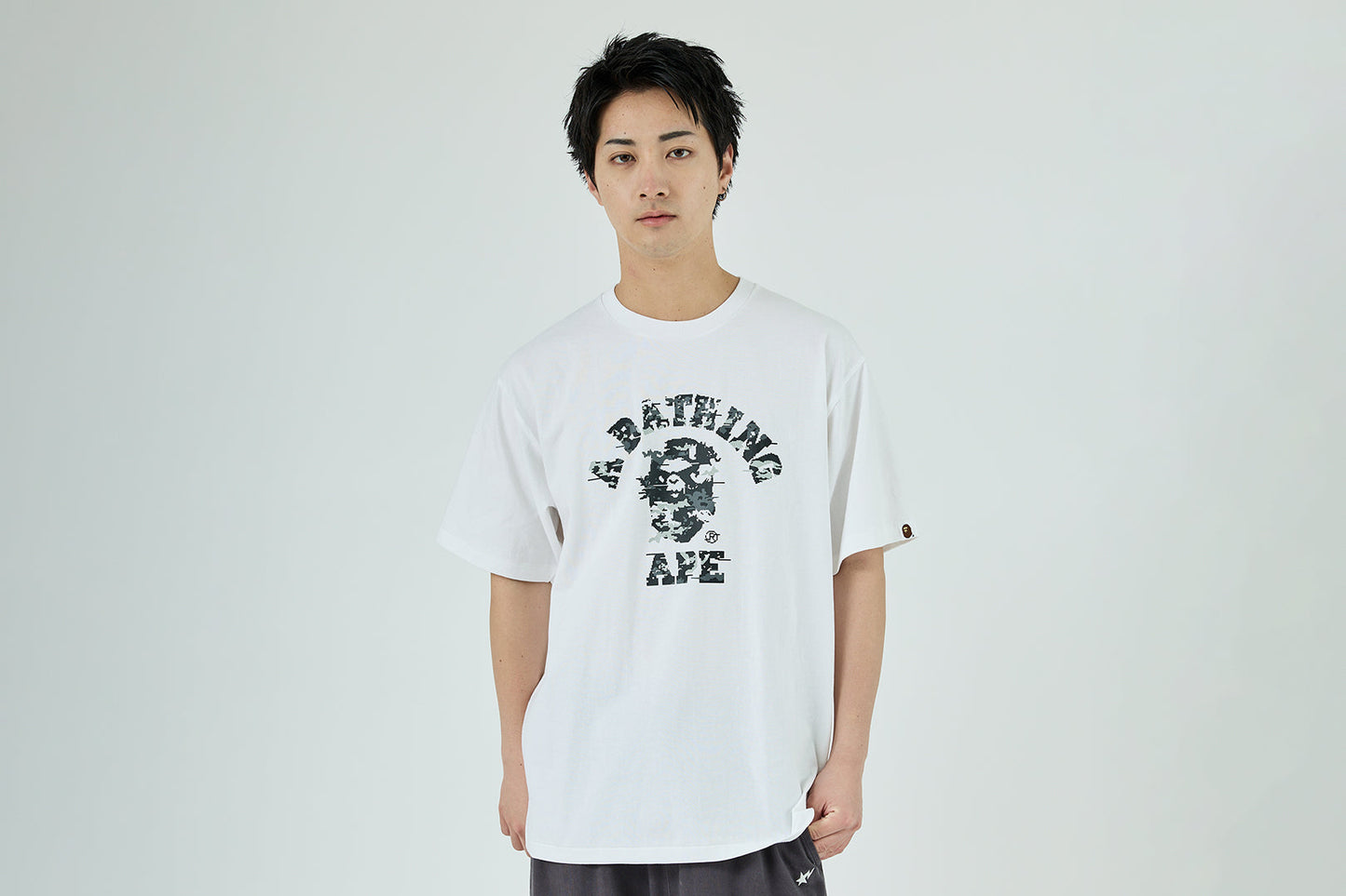 BAPE MULTI PIXEL CAMO 大學T恤
