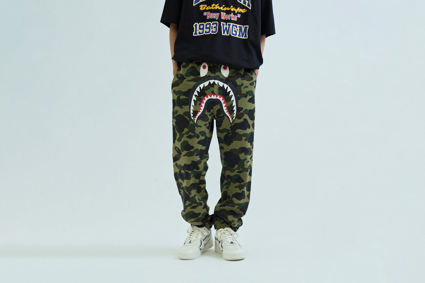 BAPE 1ST CAMO SHARK 運動褲