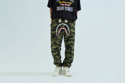 BAPE 1ST CAMO SHARK 運動褲