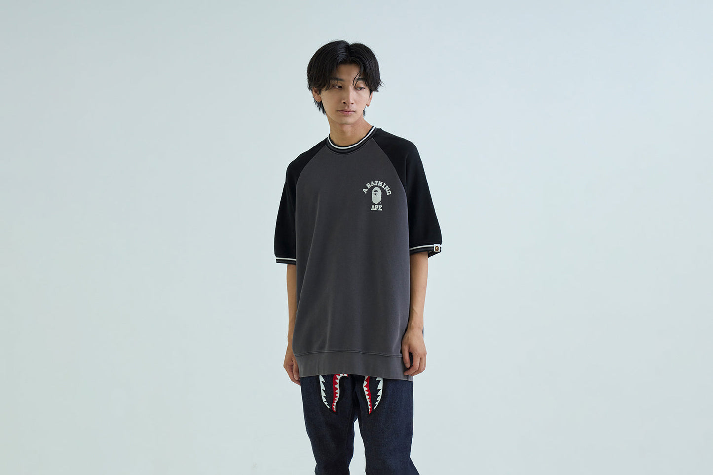 BAPE 大學休閒版型運動T恤