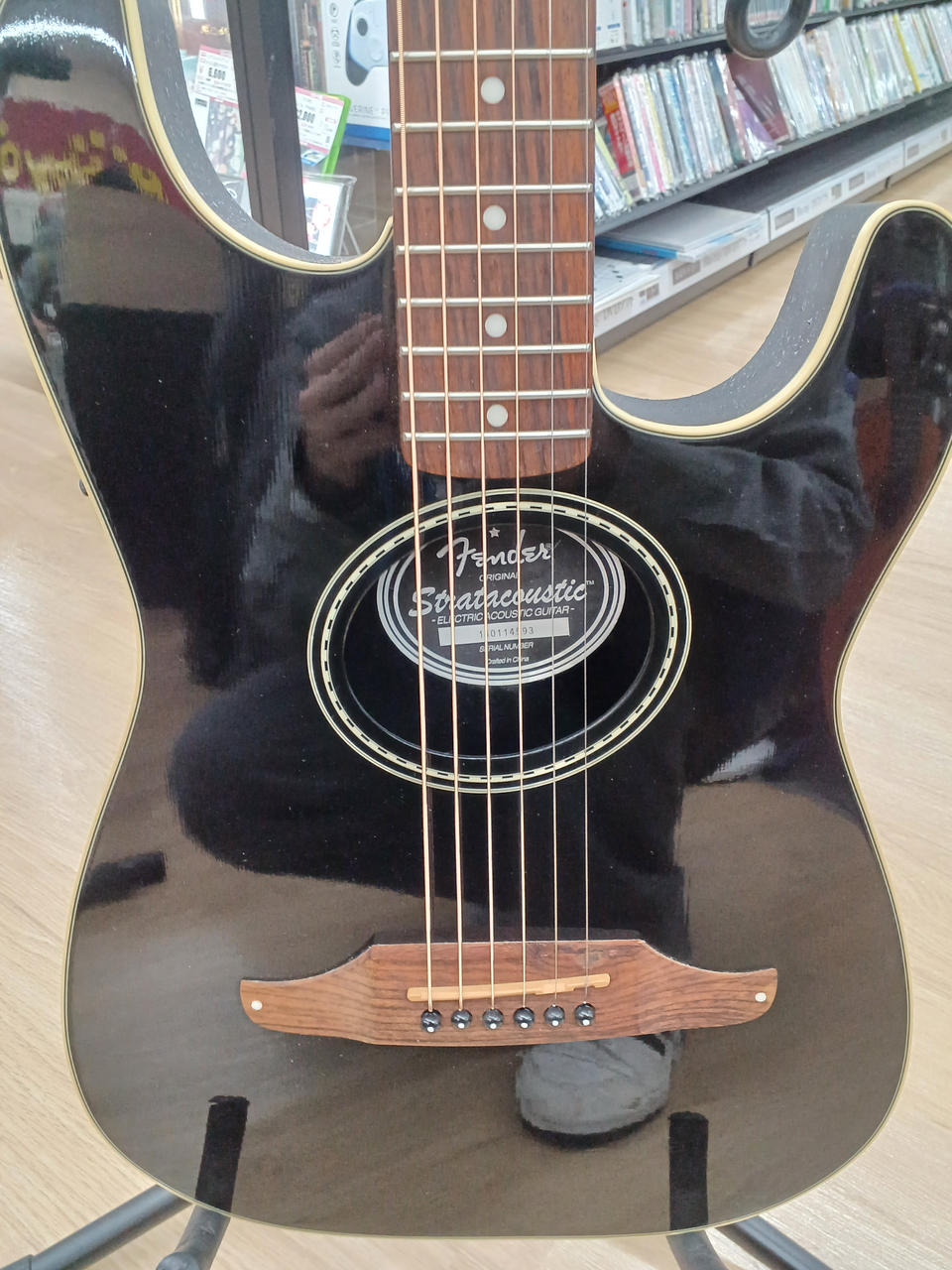 日本代購｜FENDER FENDER エレアコ STRATACOUSTIC｜FENDER