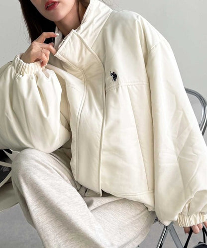 日本代購｜U.S. POLO ASSN. U.S. POLO ASSN.（ユーエスポロアッスン） ブルゾン アウター 「新色追加」GeeRA別注「U.S. POLO ASSN.」モンスター中綿ブルゾン レディース【アイボリー / L】｜ZOZOTOWN