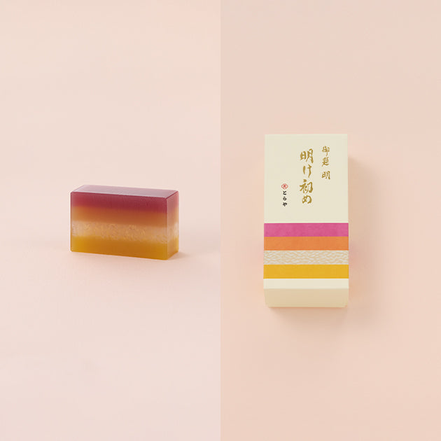 虎屋羊羹｜明け初め（中形）
