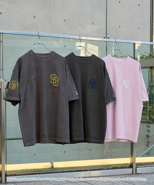 日本代購｜MLB T恤 - 別注刺繡徽章復古加工寬鬆半袖T恤｜ZOZOTOWN