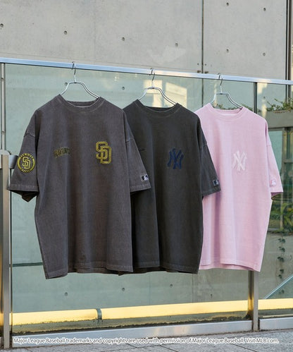 日本代購｜MLB T恤 - 別注刺繡徽章復古加工寬鬆半袖T恤｜ZOZOTOWN